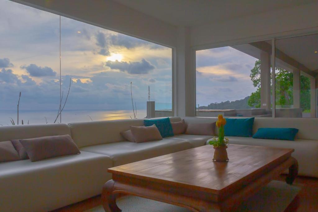 Grand Bleu Ocean View Pool Suite Kamala-part Kültér fotó