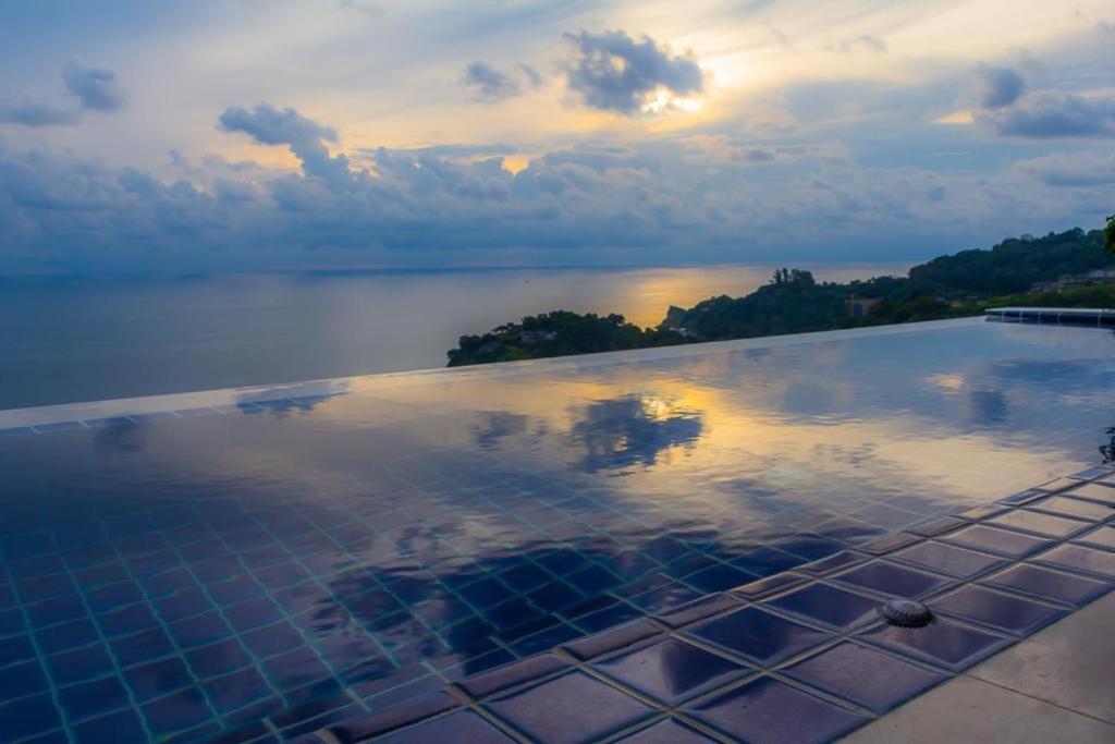 Grand Bleu Ocean View Pool Suite Kamala-part Kültér fotó